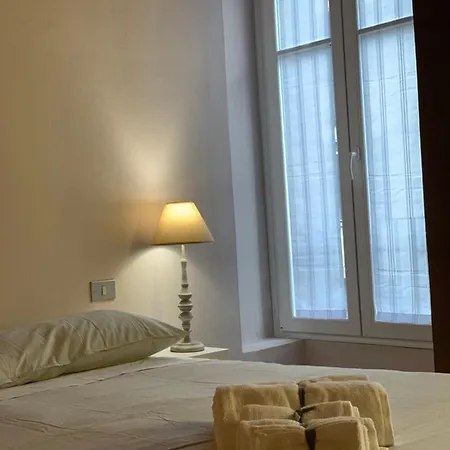 Finestra Su Apartment Como